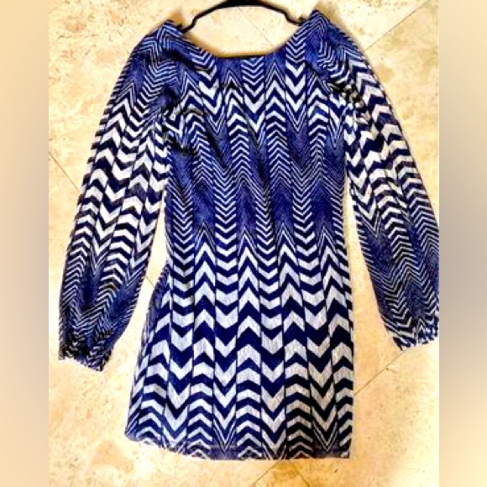 Blue lantern sleeve dress